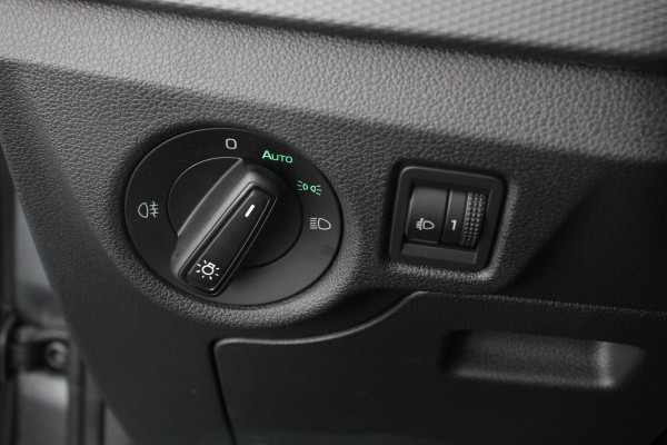 Škoda Kamiq 1.0 TSI DSG Ambition Adaptive Cruise Control Trekhaak DAB Stoelverwarming Apple Carplay/Android Auto Lichtmetalen Velgen
