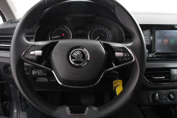 Škoda Kamiq 1.0 TSI DSG Ambition Adaptive Cruise Control Trekhaak DAB Stoelverwarming Apple Carplay/Android Auto Lichtmetalen Velgen