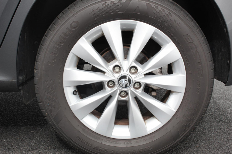 Škoda Kamiq 1.0 TSI DSG Ambition Adaptive Cruise Control Trekhaak DAB Stoelverwarming Apple Carplay/Android Auto Lichtmetalen Velgen