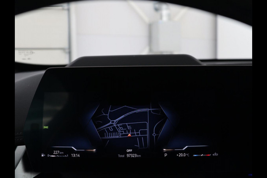 BMW X1 xDrive23i M Sport | Head-Up | Adaptive Cruise | Trekhaak | Leder | 360 camera | Stoelverwarming | Keyless | Adaptief LED | Carplay | Sportstoelen | Live Cockpit Professional | 204pk