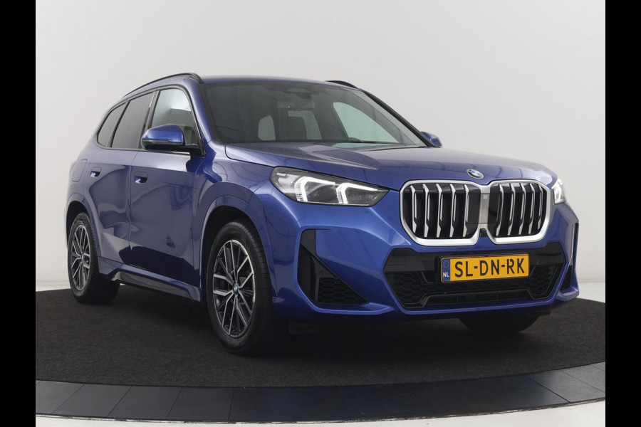 BMW X1 xDrive23i M Sport | Head-Up | Adaptive Cruise | Trekhaak | Leder | 360 camera | Stoelverwarming | Keyless | Adaptief LED | Carplay | Sportstoelen | Live Cockpit Professional | 204pk