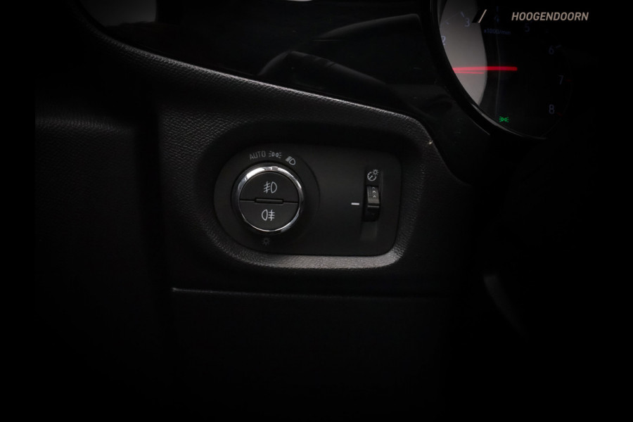 Opel Corsa 1.2 Elegance Sport (APPLE CARPLAY,STOELVERWARMING,ACHTERUITRIJCAMERA,CRUISE CONTROL,CLIMATE,LM-VELGEN,LED,TOPCONDITIE)