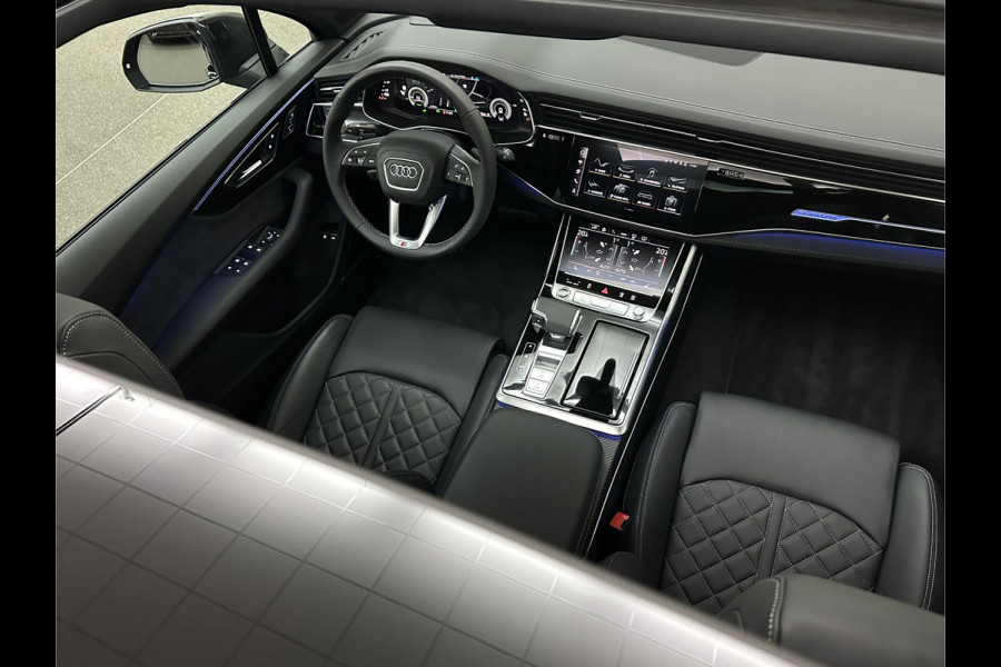 Audi Q7 60e 489pk S Competition RS-Seats | Carbon in/exterieur | B&O | Panorama | 360 Camera | Soft-Close | Head-Up | 88350,= ex btw  | ACC | Matrix-LED | Keyless-Entry |  Lane & Side assist | Stuurwielverwarming | Alarm | 22" Audi Sport | Leder op Dashboard | Rijklaarprijs en fabrieksgarantie.