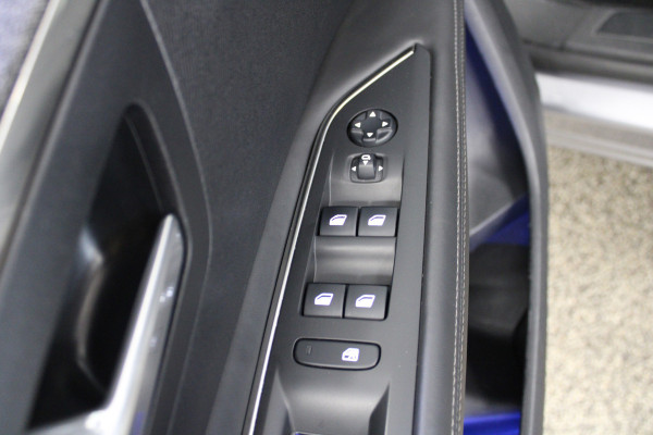 Peugeot 3008 1.2 PureTech Blue Lease Premium