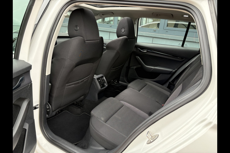 Škoda Octavia Combi 1.0 TSi Business Edition PANORAMDAK/CAMERA/ADAPT.CRUISE/PDC/WINTERPACK