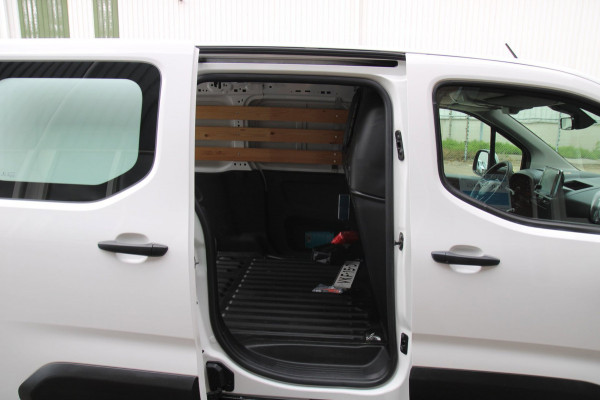 Opel Combo 1.5D L2H1 Edition / Trekhaak / Glas rondom / App connect Navi / Multi stuur