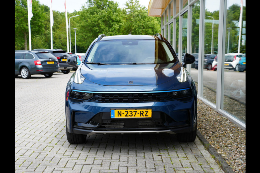 Lynk & Co 01 1.5 | Stoelverwarming | Achteruitrijcamera | Elektrische achterklep |