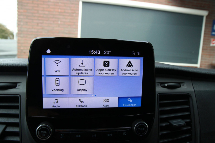 Ford Transit Custom 300 2.0 TDCI L1H1 Trend / 130PK Automaat / Trekhaak / Camera / 3 zits