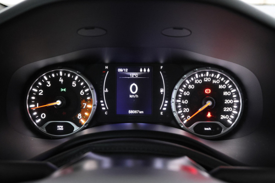 Jeep Renegade 1.6 E-Torq Longitude Panorama, Navigatie, Airco