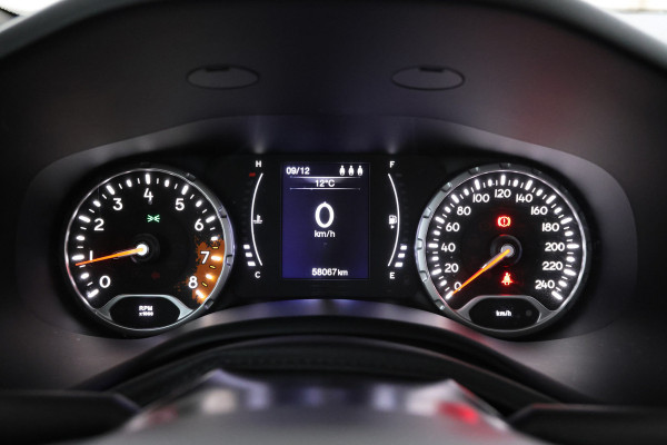 Jeep Renegade 1.6 E-Torq Longitude Panorama, Navigatie, Airco
