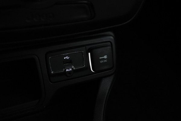 Jeep Renegade 1.6 E-Torq Longitude Panorama, Navigatie, Airco