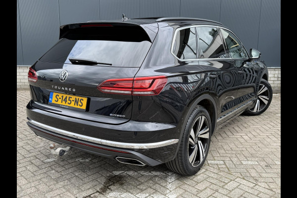 Volkswagen Touareg 3.0 TSi eHybrid 4MOTION 20"/Panoramadak/Trekhaak/Luchtvering/Leder/Stuur + voorruit + stoelverwarming v+a/Dodehoek/Adaptieve cruise