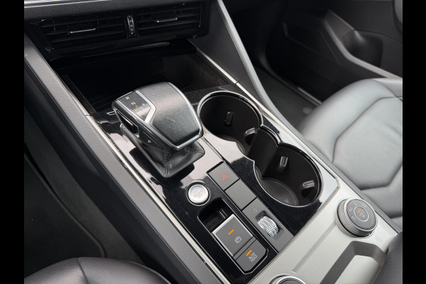 Volkswagen Touareg 3.0 TSi eHybrid 4MOTION 20"/Panoramadak/Trekhaak/Luchtvering/Leder/Stuur + voorruit + stoelverwarming v+a/Dodehoek/Adaptieve cruise
