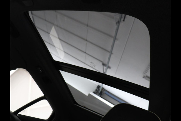 Volvo XC40 1.5 T5 Recharge R-Design | SOH 89,1% | Panoramadak | Trekhaak | Stoelverwarming | 360 Camera | Harman/Kardon | Adaptive cruise | Leder/Alcantara | Navigatie | Carplay | Memory | PHEV | Plug In
