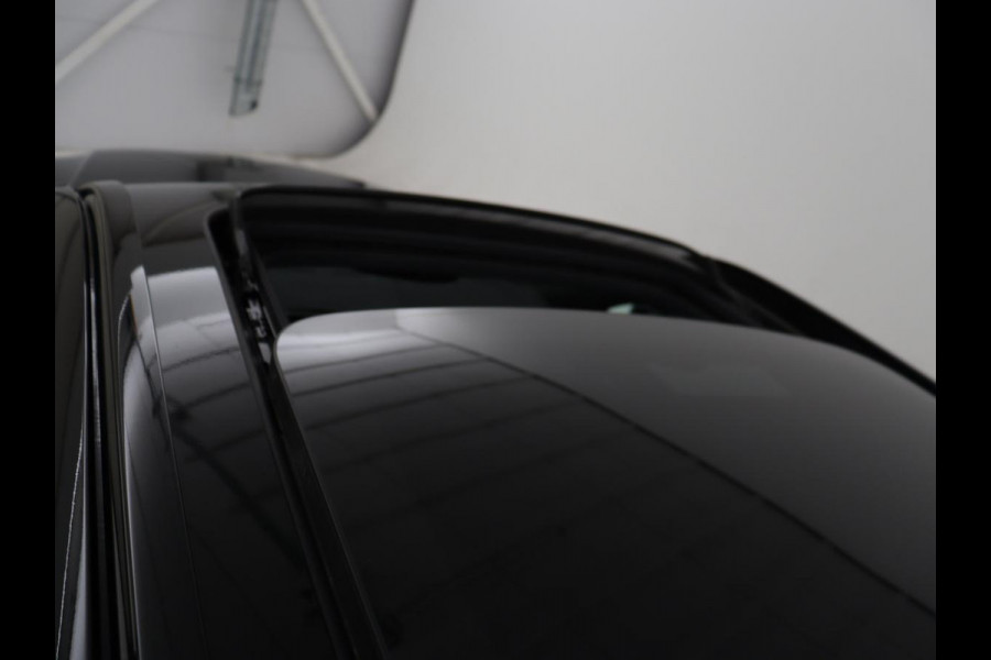 Volvo XC40 1.5 T5 Recharge R-Design | SOH 89,1% | Panoramadak | Trekhaak | Stoelverwarming | 360 Camera | Harman/Kardon | Adaptive cruise | Leder/Alcantara | Navigatie | Carplay | Memory | PHEV | Plug In