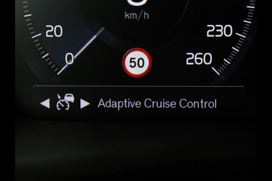 Volvo XC40 1.5 T5 Recharge R-Design | SOH 89,1% | Panoramadak | Trekhaak | Stoelverwarming | 360 Camera | Harman/Kardon | Adaptive cruise | Leder/Alcantara | Navigatie | Carplay | Memory | PHEV | Plug In