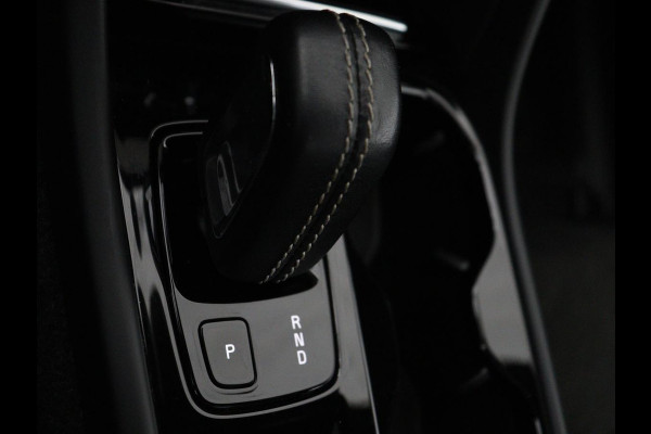 Volvo XC40 1.5 T5 Recharge R-Design | SOH 89,1% | Panoramadak | Trekhaak | Stoelverwarming | 360 Camera | Harman/Kardon | Adaptive cruise | Leder/Alcantara | Navigatie | Carplay | Memory | PHEV | Plug In