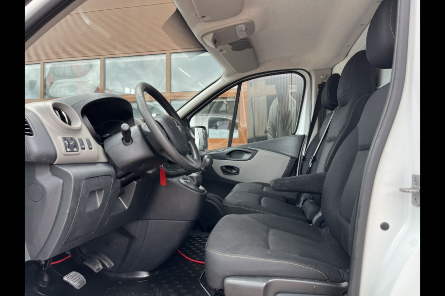 Renault Trafic 1.6 dCi 122pk E6 L2 Comfort 3p Lease €185 p/m, Trekhaak, Imperiaal, Airco, Navi, PDC, Cruise controle.