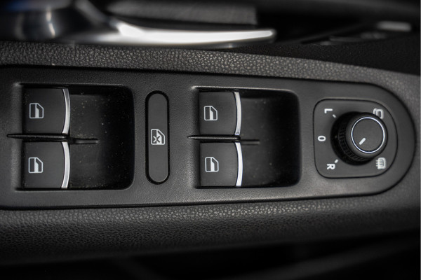 Volkswagen Amarok Aventura V6 3.0 TDI 4x4 | x-Lang | 258 PK | 5-Persoons | LED | Camera | Carplay | Cruise | Trekhaak | Airco