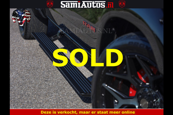 Dodge Ram HULK 5.7 V8 402PK | LIMITED EDITION | HUD | LUCHTVERING | BLACK ON BLACK | STRIPING | WIDE BODY | BREDE WIELEN | BOM VOL CREW CAB DUBBELE CAINE 5 PERSOONS UITVOERING | TOP STAAT |