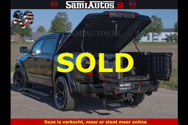 Dodge Ram HULK 5.7 V8 402PK | LIMITED EDITION | HUD | LUCHTVERING | BLACK ON BLACK | STRIPING | WIDE BODY | BREDE WIELEN | BOM VOL CREW CAB DUBBELE CAINE 5 PERSOONS UITVOERING | TOP STAAT |