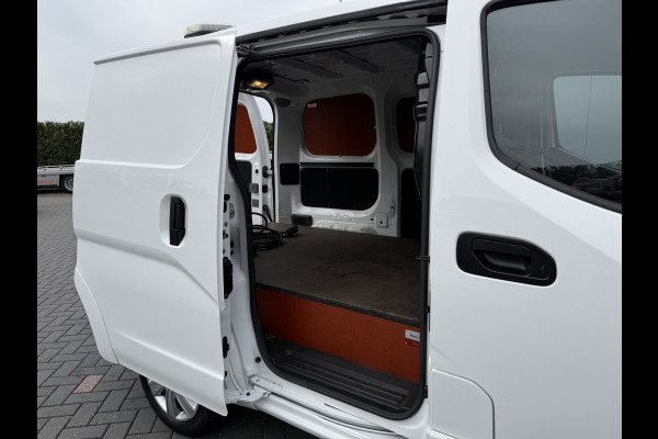 Nissan E-NV200 40 kWh / FULL ELECTRIC / 1e EIG. / SOH 91% / 24.371 KM / AIRCO / CRUISE / CAMERA / INRICHTING