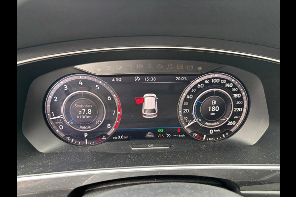 Volkswagen Tiguan 1.4 TSI ACT Highline Panoramadak Trekhaak R-line DSG 19 inch LMV all Season banden Chrome sierdelen
