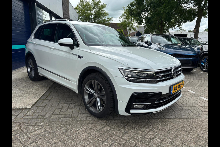 Volkswagen Tiguan 1.4 TSI ACT Highline Panoramadak Trekhaak R-line DSG 19 inch LMV all Season banden Chrome sierdelen