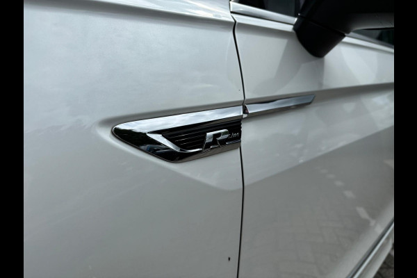Volkswagen Tiguan 1.4 TSI ACT Highline Panoramadak Trekhaak R-line DSG 19 inch LMV all Season banden Chrome sierdelen