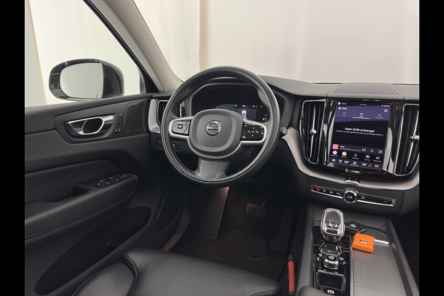 Volvo XC60 2.0 T6 AWD Inscription (Plug-In) {SoH-89%} (INCL-BTW) *PANO | LEATHER | FULL-LED | HARMAN/KARDON | MEMORY-PACK | DIGI-COCKPIT | HEATED-COMFORTSEATS | TOPVIEW | NAVI-FULLMAP | ECC | PDC | CAMERA | 21''ALU*