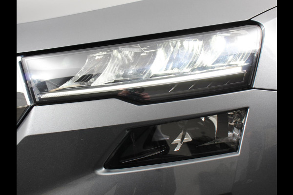 Škoda Karoq 1.5 TSI 150pk DSG ACT Selection Navigatie Apple Carplay/Android Auto Camera Parkeer sensoren Adaptieve Cruise Control Lichtmetalen Velgen Digitale Cockpit
