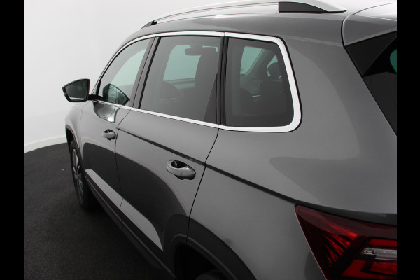 Škoda Karoq 1.5 TSI 150pk DSG ACT Selection Navigatie Apple Carplay/Android Auto Camera Parkeer sensoren Adaptieve Cruise Control Lichtmetalen Velgen Digitale Cockpit
