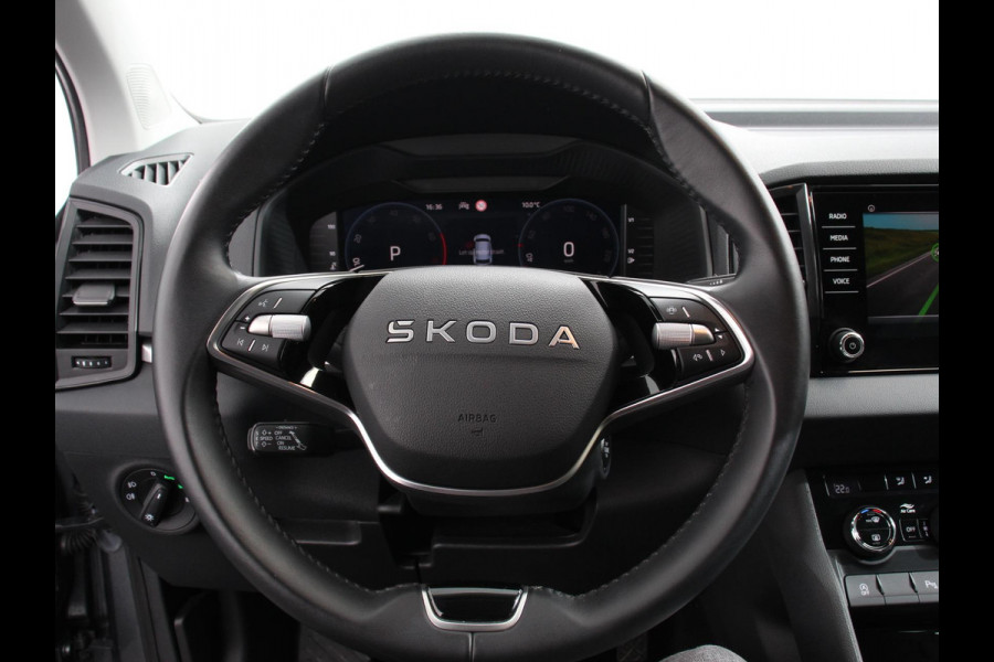 Škoda Karoq 1.5 TSI 150pk DSG ACT Selection Navigatie Apple Carplay/Android Auto Camera Parkeer sensoren Adaptieve Cruise Control Lichtmetalen Velgen Digitale Cockpit