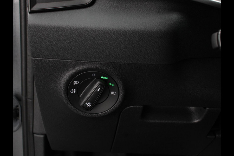 Škoda Karoq 1.5 TSI 150pk DSG ACT Selection Navigatie Apple Carplay/Android Auto Camera Parkeer sensoren Adaptieve Cruise Control Lichtmetalen Velgen Digitale Cockpit