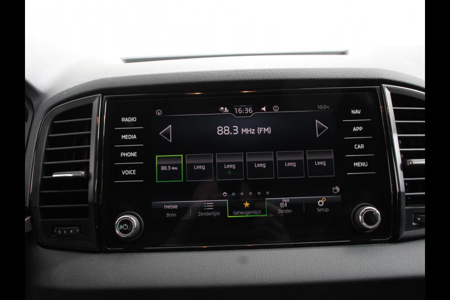 Škoda Karoq 1.5 TSI 150pk DSG ACT Selection Navigatie Apple Carplay/Android Auto Camera Parkeer sensoren Adaptieve Cruise Control Lichtmetalen Velgen Digitale Cockpit