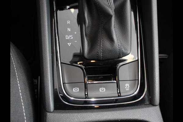 Škoda Karoq 1.5 TSI 150pk DSG ACT Selection Navigatie Apple Carplay/Android Auto Camera Parkeer sensoren Adaptieve Cruise Control Lichtmetalen Velgen Digitale Cockpit