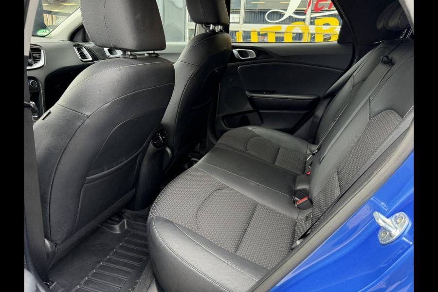 Kia Xceed 1.4 T-GDi DynamicPlusLine - Navigatie I Camera & PDC I LED I Sport pakket 1/2 Leer I 89.000 KM - Dealer onderhouden