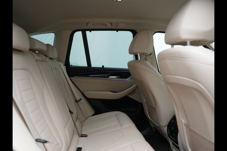 BMW X3 xDrive30e Business Edition Plus PHEV 293pk Dealer O.H. | Trekhaak Af Fabriek | Adaptive Cruise | 360 Camera | Adaptief Onderstel | Lederen Sportstoelen Memory & Ventilatie | Sfeerverlichting | Stoelen & Stuur Verwarmd | Keyless | Blis | Plug In Hybrid |