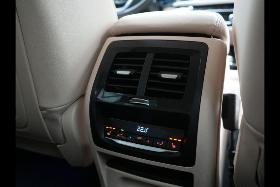BMW X3 xDrive30e Business Edition Plus PHEV 293pk Dealer O.H. | Trekhaak Af Fabriek | Adaptive Cruise | 360 Camera | Adaptief Onderstel | Lederen Sportstoelen Memory & Ventilatie | Sfeerverlichting | Stoelen & Stuur Verwarmd | Keyless | Blis | Plug In Hybrid |