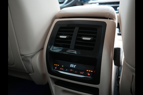 BMW X3 xDrive30e Business Edition Plus PHEV 293pk Dealer O.H. | Trekhaak Af Fabriek | Adaptive Cruise | 360 Camera | Adaptief Onderstel | Lederen Sportstoelen Memory & Ventilatie | Sfeerverlichting | Stoelen & Stuur Verwarmd | Keyless | Blis | Plug In Hybrid |