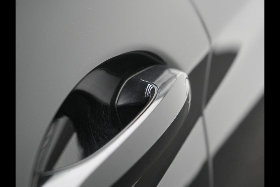 BMW X3 xDrive30e Business Edition Plus PHEV 293pk Dealer O.H. | Trekhaak Af Fabriek | Adaptive Cruise | 360 Camera | Adaptief Onderstel | Lederen Sportstoelen Memory & Ventilatie | Sfeerverlichting | Stoelen & Stuur Verwarmd | Keyless | Blis | Plug In Hybrid |