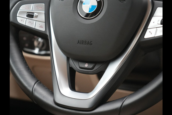 BMW X3 xDrive30e Business Edition Plus PHEV 293pk Dealer O.H. | Trekhaak Af Fabriek | Adaptive Cruise | 360 Camera | Adaptief Onderstel | Lederen Sportstoelen Memory & Ventilatie | Sfeerverlichting | Stoelen & Stuur Verwarmd | Keyless | Blis | Plug In Hybrid |