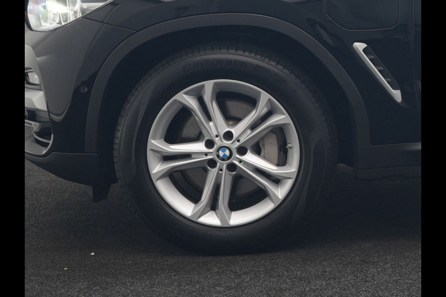 BMW X3 xDrive30e Business Edition Plus PHEV 293pk Dealer O.H. | Trekhaak Af Fabriek | Adaptive Cruise | 360 Camera | Adaptief Onderstel | Lederen Sportstoelen Memory & Ventilatie | Sfeerverlichting | Stoelen & Stuur Verwarmd | Keyless | Blis | Plug In Hybrid |