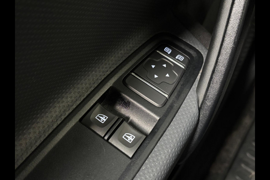 Mercedes-Benz Citan 110 CDI L1 Pro Cruise Control Stoelverwarming Parkeersensoren Airco 3 Zits