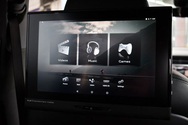 Audi Q7 55 TFSI e quattro S-Line Pano Trekh ACC HUD 360 B&O Softclose