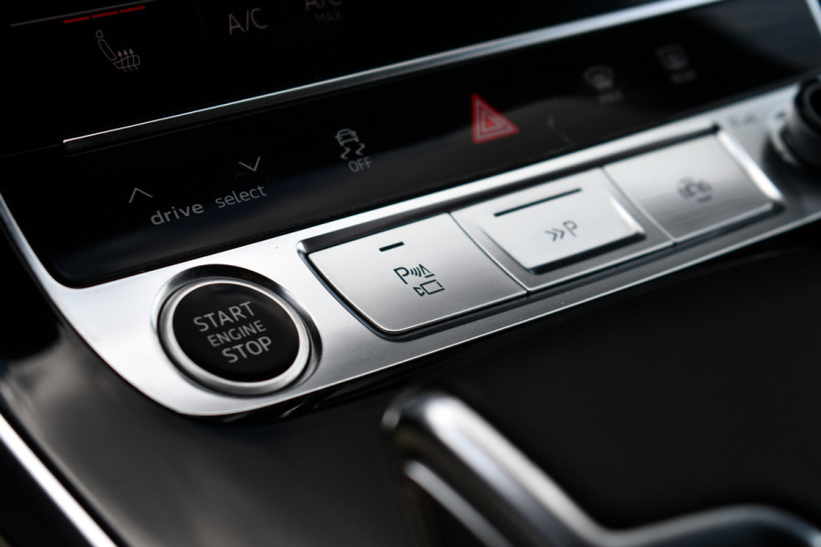 Audi Q7 55 TFSI e quattro S-Line Pano Trekh ACC HUD 360 B&O Softclose
