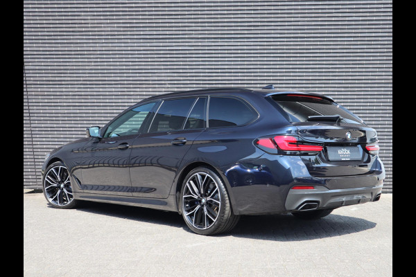 BMW 5 Serie Touring 530d High Executive M Sport Pakket Automaat / Live Cockpit Professional / Head-Up Display / Panoramadak / Laser / Adaptieve Cruise Control / Stoelverwarming / HiFi / 20 Inch / Sportstoelen voor / DAB