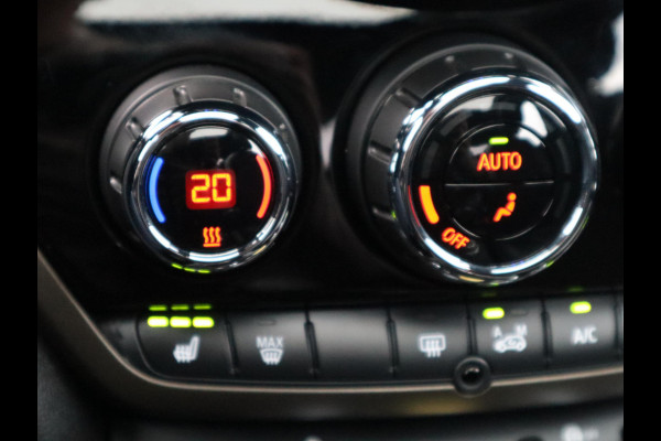 MINI Countryman Cooper S E ALL4 Classic Automaat / Panoramadak / Stuurwielverwarming / Harman Kardon / LED / MINI Navigatiesysteem / 17 Inch / Sportstoelen / Trekhaak / Lichtpakket