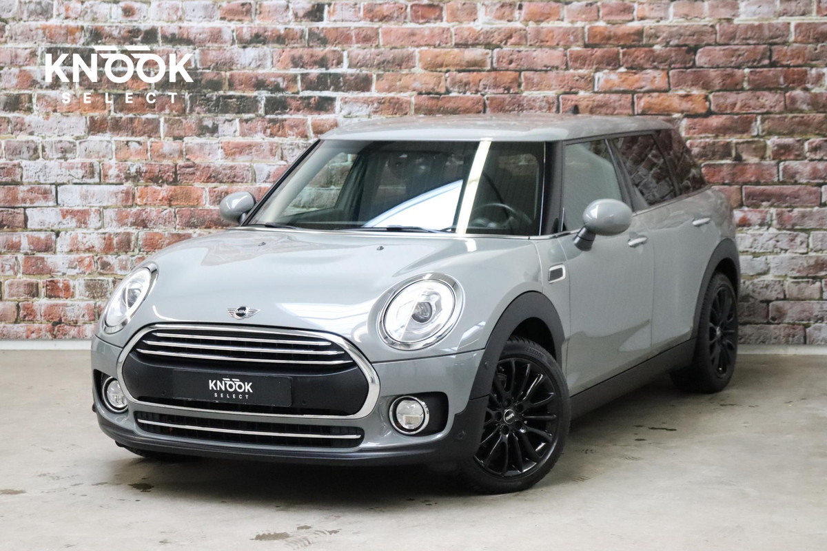MINI Clubman One Salt Business / Navigatie / LED / Climate Control / Parkeersensoren voor+achter / 16 Inch / Bluetooth / Extra Getint Glas / Cruise Control / Sportstuurwiel / Chrome Line