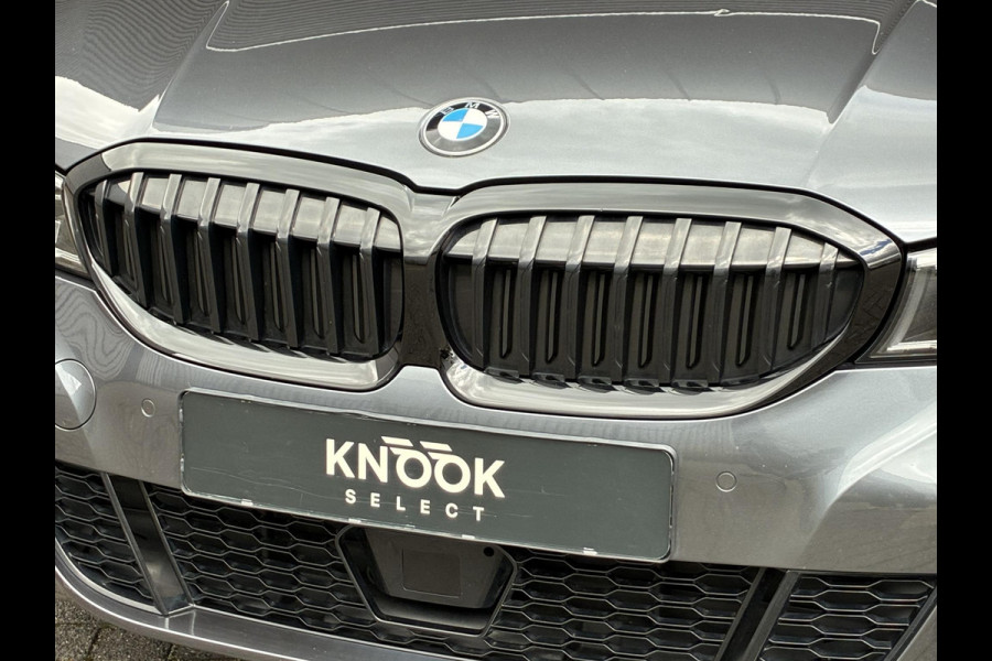 BMW 3 Serie Sedan 320i High Executive M Sport Pakket Automaat / Live Cockpit Professional / Leder / 19 Inch / Head-Up Display / Adaptive Cruise Control / Hifi / Shadow Line / M Sportremsysteem / Achteruitrijcamera